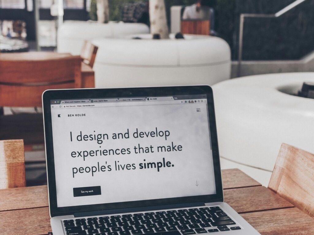 Website profesional yang responsif dan SEO Friendly untuk bisnis